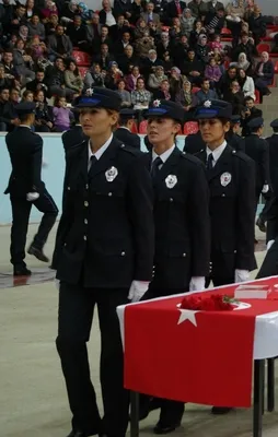 Emniyet'e 2 Bin 200 Komiser Yardımcısı alınacak