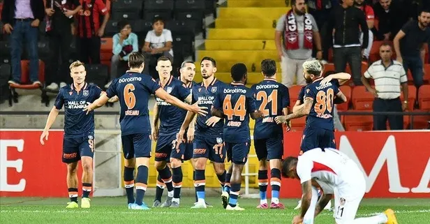 Başakşehir Gaziantep deplasmanında 3 puanı aldı