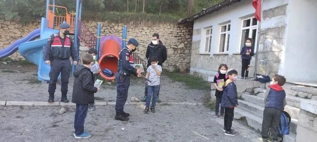 Son dakika: 81 ilde 41 bin 815 emniyet ve jandarma personelinin katılımıyla eş zamanlı uygulama-5