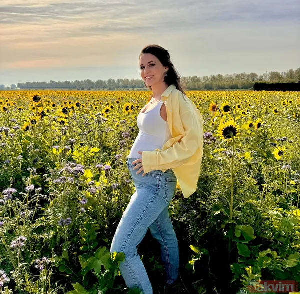 Karsu bebeğinin cinsiyetini pankartla duyurdu! Eşi Mike Schrama sevinçten yerinde duramadı - 7