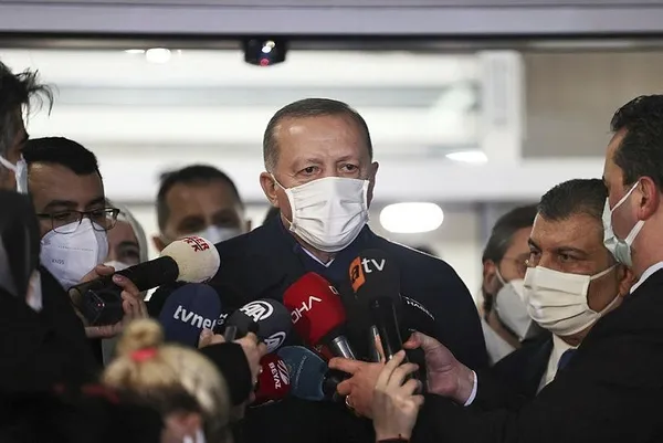 Başkan Recep Tayyip Erdoğan Çin’den gelen Coronavac aşısını yaptırdı! Siyasi liderleri kampanyaya çağırdı-1