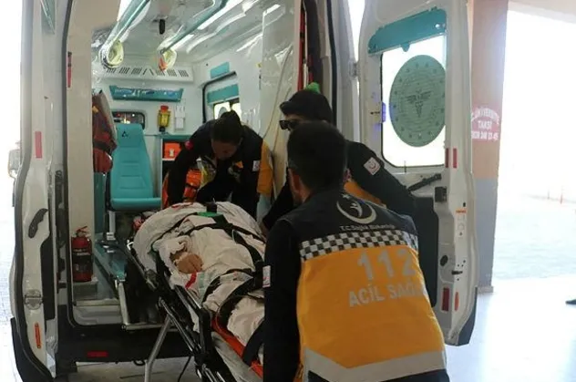 Son dakika: Sivas'ta iki otomobil çarpıştı: 1 ölü, 4 yaralı