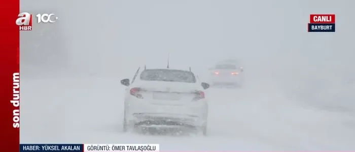 beklenen-kar-yagisi-basladi-vatandaslar-beyaz-ortuyle-uyandi-yollar-ulasima-kapandi-a-haber-muhabirleri-sahada-1702816677625.jpeg Beklenen kar yağışı başladı | Cadde ve sokaklar beyaza büründü yollar ulaşıma kapandı! A Haber muhabirleri sahada: İşte yurttan görüntüler-4