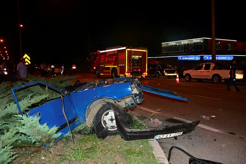 Samsun'da korkunç kaza! Araç ikiye bölündü - 7