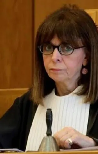 Miço'dan sonra Katerina Sakelaropulu da Macron'un gazına geldi! Ateşe benzin döküyorlar...