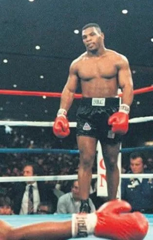 Demir yumruk dönüyor!