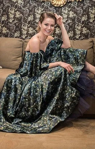 Burcu Biricik eşiyle çektiği romantik kareyi paylaştı