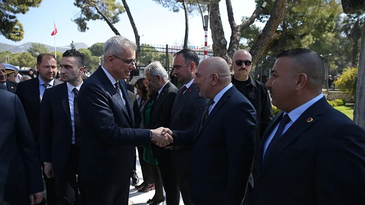 Sağlık Bakanı Kemal Memişoğlu, Muğla'da 17 sağlık yatırımını havadan inceledi ve yeni projeleri duyurdu