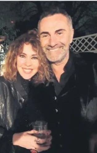 İnci Türkay ile Atilla Saral'dan Londra hatırası