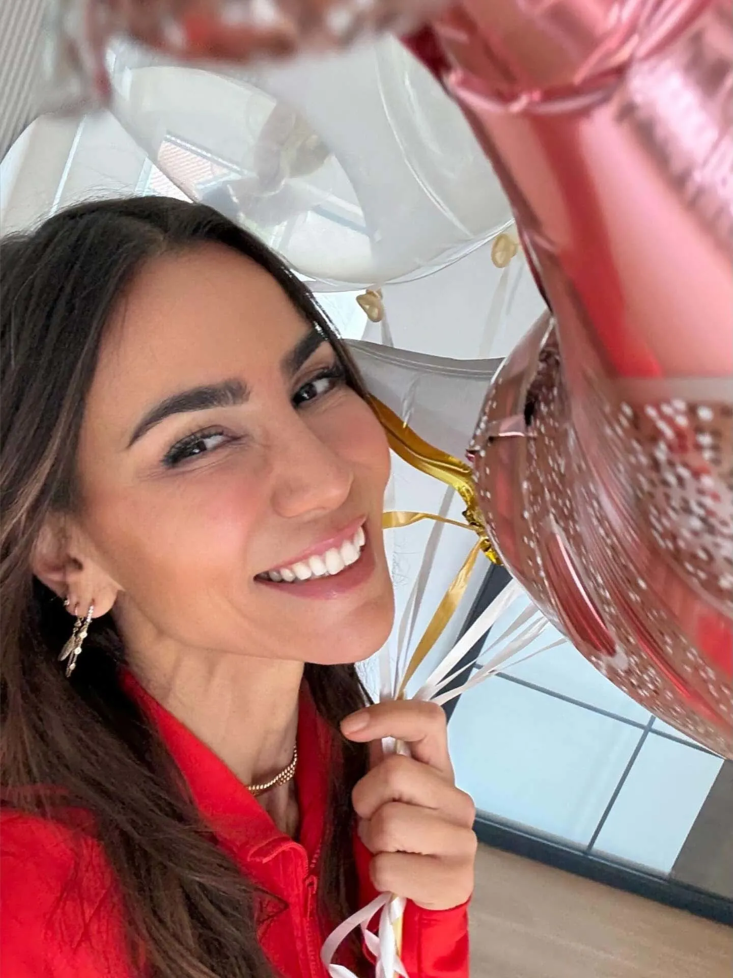 Deli Yürek’in yıldızı Zeynep Tokuş’un yoga videosu gündem oldu: Miroğlu yasalarına aykırı! - 17