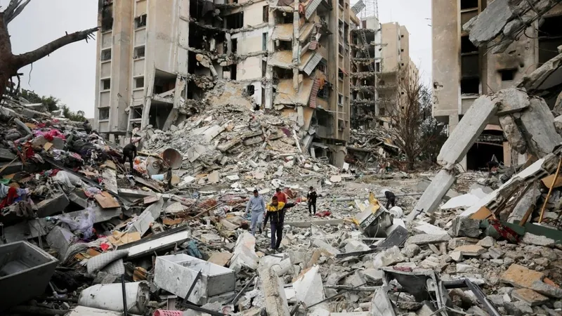 kan-donduran-detaylar-soykirimci-israilin-alikoydugu-filistinliler-yasadiklari-dehseti-anlatti-hayatimizda-bun-1706800720749.jpeg Kan donduran detaylar | Soykırımcı İsrail'in alıkoyduğu Filistinliler yaşadıkları dehşeti anlattı: Hayatımızda bundan daha kötü günler görmedik-6