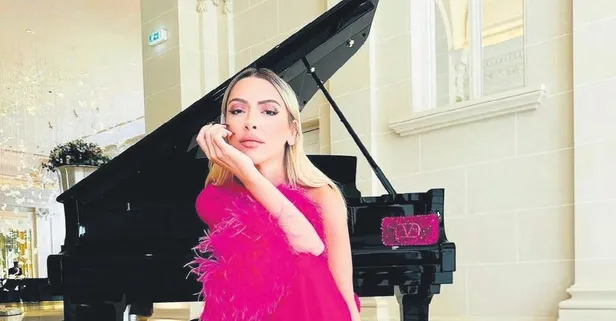 Hadise dünyaca ünlü şarkıcıyla buluştu! Usher'ın elini bırakmadı, sosyal medyanın diline düştü