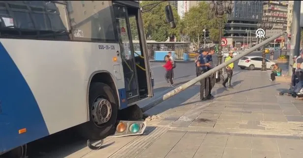 Mansur Yavaş yönetimindeki Ankara’da EGO otobüsü sinyalizasyon direğine çarptı: 1 yaralı