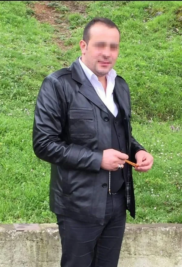 erzurumda-trafik-polisini-15-metre-surukledi-1644405422457.jpg Erzurum'da trafik polisini 15 metre sürükledi-2