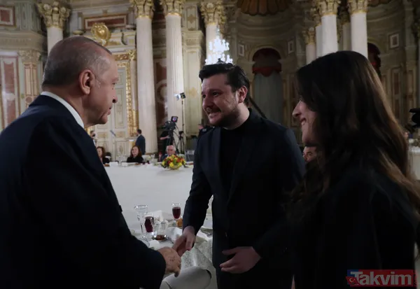 Hakan Ural Dolmabahçe Sarayı’nda gerçekleşen iftardan Başkan Recep Tayyip Erdoğan ile fotoğrafını paylaştı: "Sevmek ayıp mı yahu" - 27