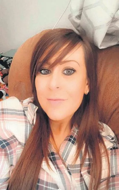 1653081784583.jpeg Zonguldak'ta trafik kazasında yaralanan sokak köpeği Popy'i İngiliz Kirsty Lucas sahiplenip Londra'ya götürdü-3