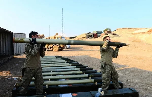 Mehmetçik, teröristleri milli roketlerle vuruyor-4