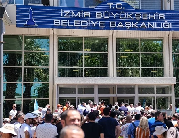 CHP’li İzmir Belediyesi borç batağında: İZSU ve ESHOT’ta rakamlar dudak uçuklattı