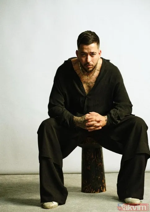 Elektronik müzik dünyasında global çapta başarılara imza atan Mahmut Orhan, sosyal medya paylaşımlarıyla dikkat çekmeye devam ediyor. Son olarak garajında...