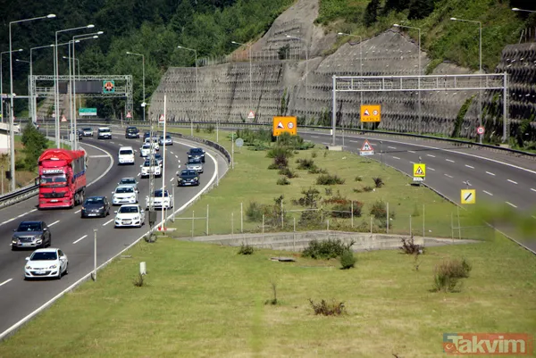 SON DAKİKA: Kurban Bayramı tatili için yollar doldu taştı! Bolu Dağı'nda kilometrelerce araç kuyruğu - 11