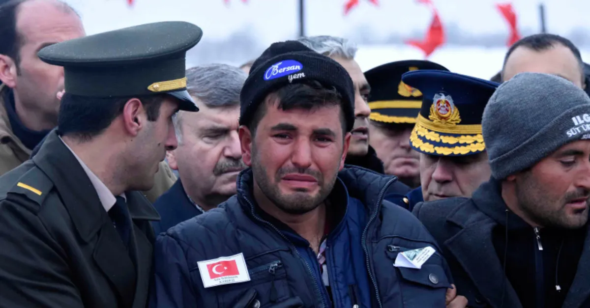 Son dakika: Şehit Sözleşmeli Er Altınayak, son yolculuğuna uğurlandı