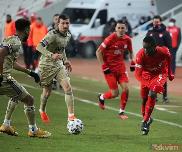 Fenerbahçe'den sürpriz atak! Süper Lig'i sallayan golcüye teklif - 1