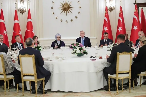 Başkan Recep Tayyip Erdoğan'ın eşi Emine Erdoğan yargı mensuplarıyla bir araya geldi-2