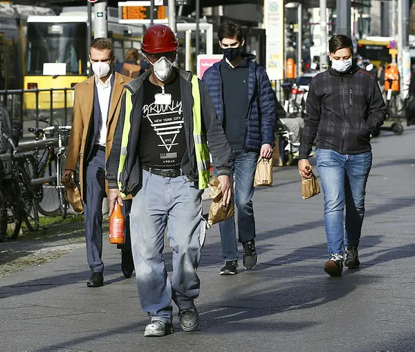 almanyada-koronavirus-vakalarinin-artmasi-nedeniyle-hastanelerde-yogun-bakim-yataklarinin-ve-saglik-personelinin-yetersiz-kalacagi-uyarilari-yapiliyor-1604315181906.jpg Almanya'da koronavirüs vakalarının artması nedeniyle hastanelerde yoğun bakım yataklarının ve sağlık personelinin yetersiz kalacağı uyarıları yapılıyor-5