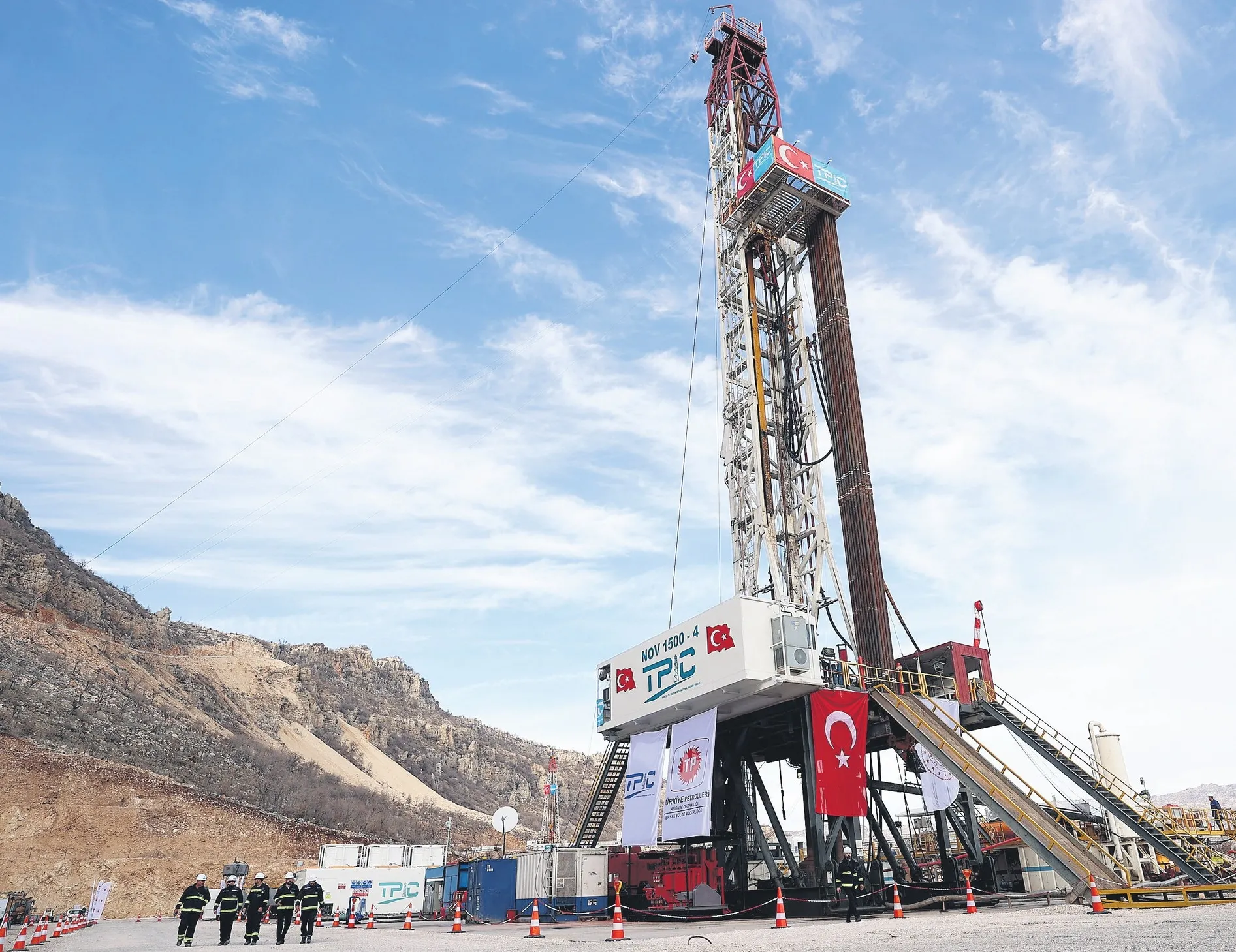 Gabar’dan sonra sıra Van’da: Milli sondaj kuleleri Beşparmak ve Kör Kandil’de petrol için 1850 metreye indi