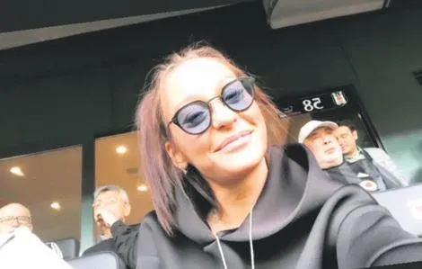 Sosyetik Hakan Sabancı, Alya ile Beşiktaş maçını özel locada izledi-1