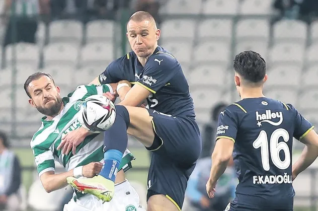 Fenerbahçe'de şok etkisi yaratan Szalai iddiası! Sosyal medya ayağa kalktı