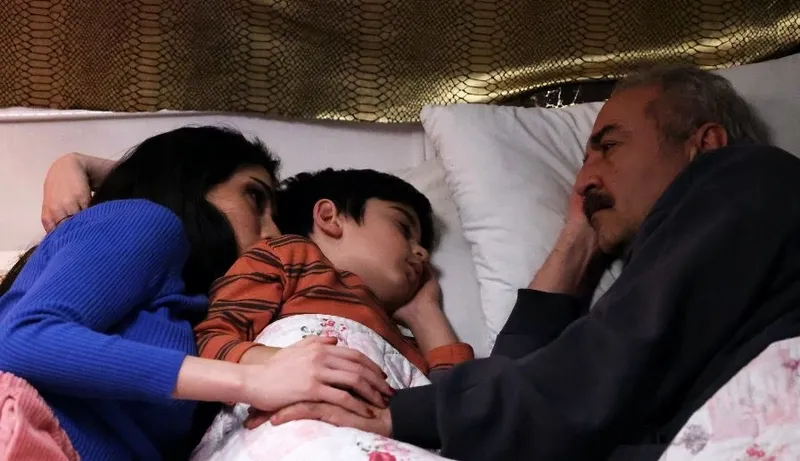 inci-taneleri-dizisinin-son-karari-belli-oldu-o-tarihte-veda-ediyor-1711134487807.jpg İnci Taneleri dizisinin son kararı belli oldu: O tarihte veda ediyor-5