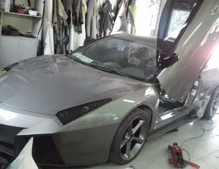 Evinde Lamborghini yaptı!