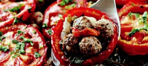 Fırında Domatesli Köfte Tarifi