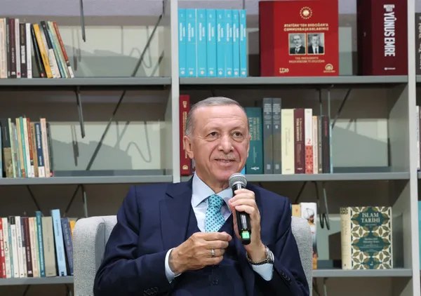 Küresel çetenin medya tetikçileri 'beyaz bayrak' çekti! Başkan Recep Tayyip Erdoğan'ın dış politikasını yere göğe sığdıramadılar-11