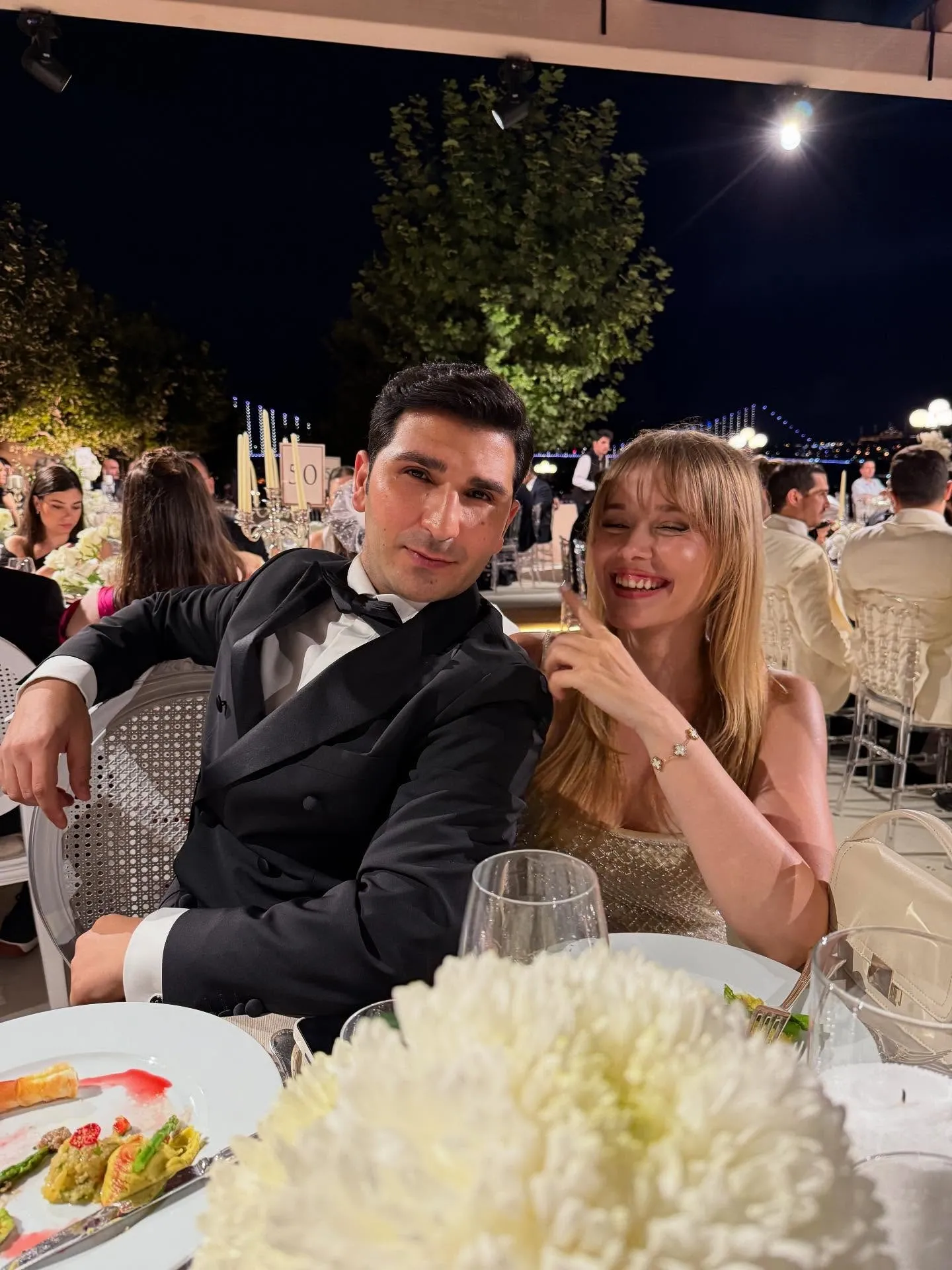 Kağıt üzerinde hala evliler! Uğur Yücel'in 42 yıllık eşi bakın hangi oyuncu çıktı! - 38