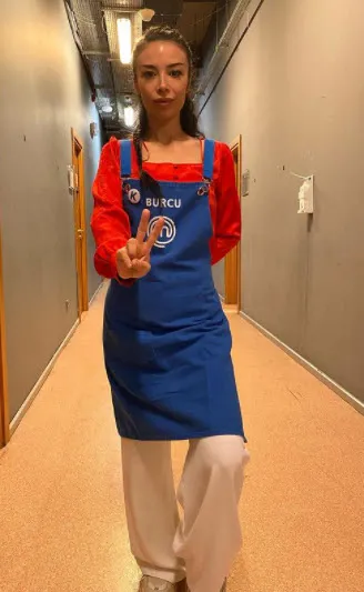 Masterchef Burcu Önal'ı gören anne babalar çocukların gözlerini kapatıyor yapma bunu Burcu! Ajda Pekkan gerçeği şaşırtan Burcu...-6