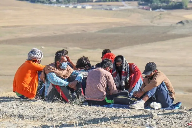 Yasadışı göçe geçit yok: 14 bin mülteci, 500 organizatör yakalandı-4