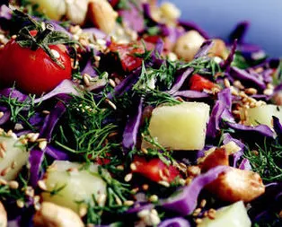 Kuruyemişli Patates Salatası Tarifi