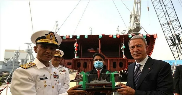 Bakan Akar Pakistan’da