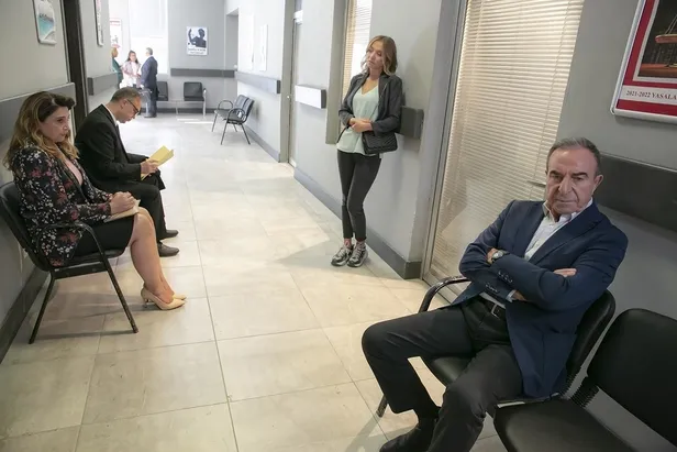 arka-sokaklar-bu-aksam-var-mi-basliyor-mu-arka-sokaklar-yeni-sezon-yeni-bolum-bugun-mu-14-ekim-2022-cuma-kanal-1665757367144.jpg Arka Sokaklar bu akşam var mı, başlıyor mu? Arka Sokaklar yeni sezon yeni bölüm bugün mü? 14 Ekim 2022 CUMA Kanal D YAYIN AKIŞI!-3