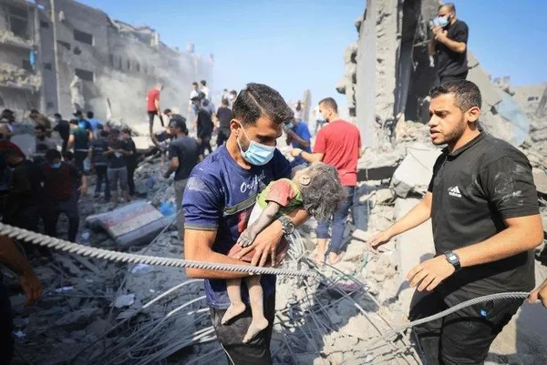 misirli-bassem-yousseften-abd-ve-avrupaya-israil-tepkisi-o-halde-siz-kendi-ulkenizi-teslim-edin-1698938018283.jpeg Mısırlı komedyen Bassem Youssef İsrail destekçilerine sert çıkıştı: O halde siz kendi ülkenizi teslim edin!-7