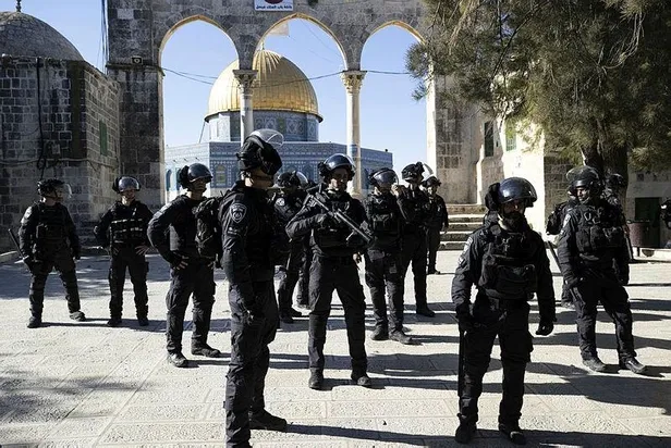 israilin-mescid-i-aksa-baskinina-dunya-islam-birliginden-kinama-1650120552955.jpeg Mescid-i Aksa'da İsrail zulmü! Dünya İslam Birliği'nden kınama geldi-2