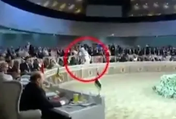 Katar Emiri Al Sani’den tepki! Salonu terk etti