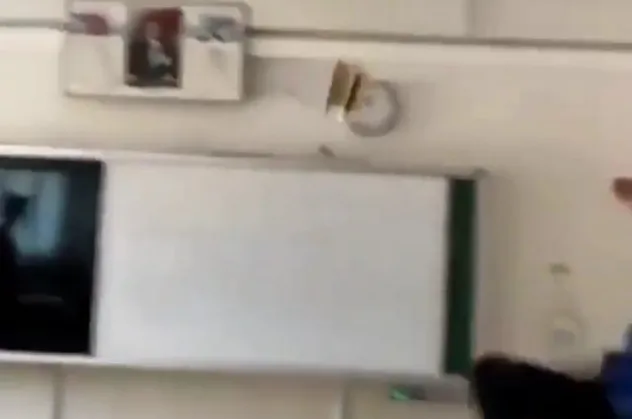 Bakan Mahmut Özer'den lisede Kur'an-ı Kerim'e tekme skandalıyla ilgili flaş açıklama! Liselilerin Kur'an'a tekmesine Ekşi Sözlük trolleri şakşak yaptı