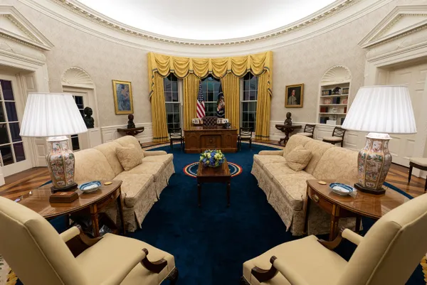 son-dakika-joe-biden-goreve-geldi-beyaz-saray-internet-sitesine-gizli-mesaj-koydu-1611216535640.jpg SON DAKİKA: Joe Biden göreve geldi Beyaz Saray internet sitesine gizli mesaj koydu-5