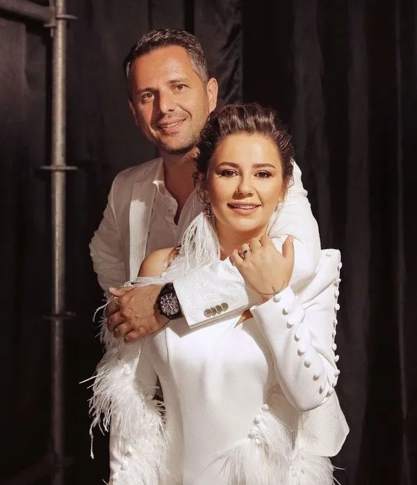 cicegi-burnunda-anne-merve-ozbey-ve-ailesinden-bir-ilk-3-aylik-bebegiyle-paylasim-yapti-begeni-rekoru-kirdi-1622757729060.jpg Çiçeği burnunda anne Merve Özbey ve ailesinden bir ilk! 3 aylık bebeğiyle paylaşım yaptı beğeni rekoru kırdı-2