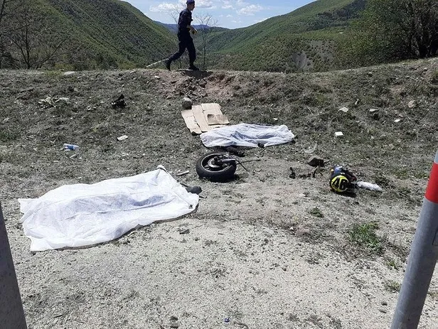 motosikletle-sarampole-yuvarlanan-kari-koca-hayatini-kaybetti-1652029740958.jpeg Motosikletle şarampole yuvarlanan karı-koca hayatını kaybetti-1