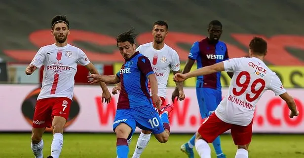 Trabzon Antalya’ya takıldı! Başakşehir’le fark 4’e çıktı