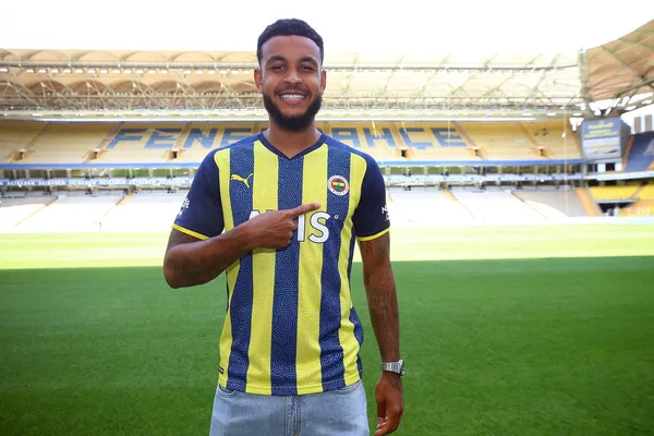 fenerbahcenin-yeni-transferi-joshua-king-aciklamalarda-bulundu-1657967512995.jpg